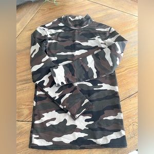 BCG Base layer shirt. 14-16